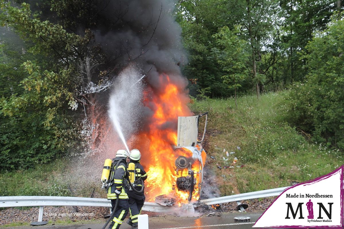 Autobrand in der Anschlussstelle Melsungen