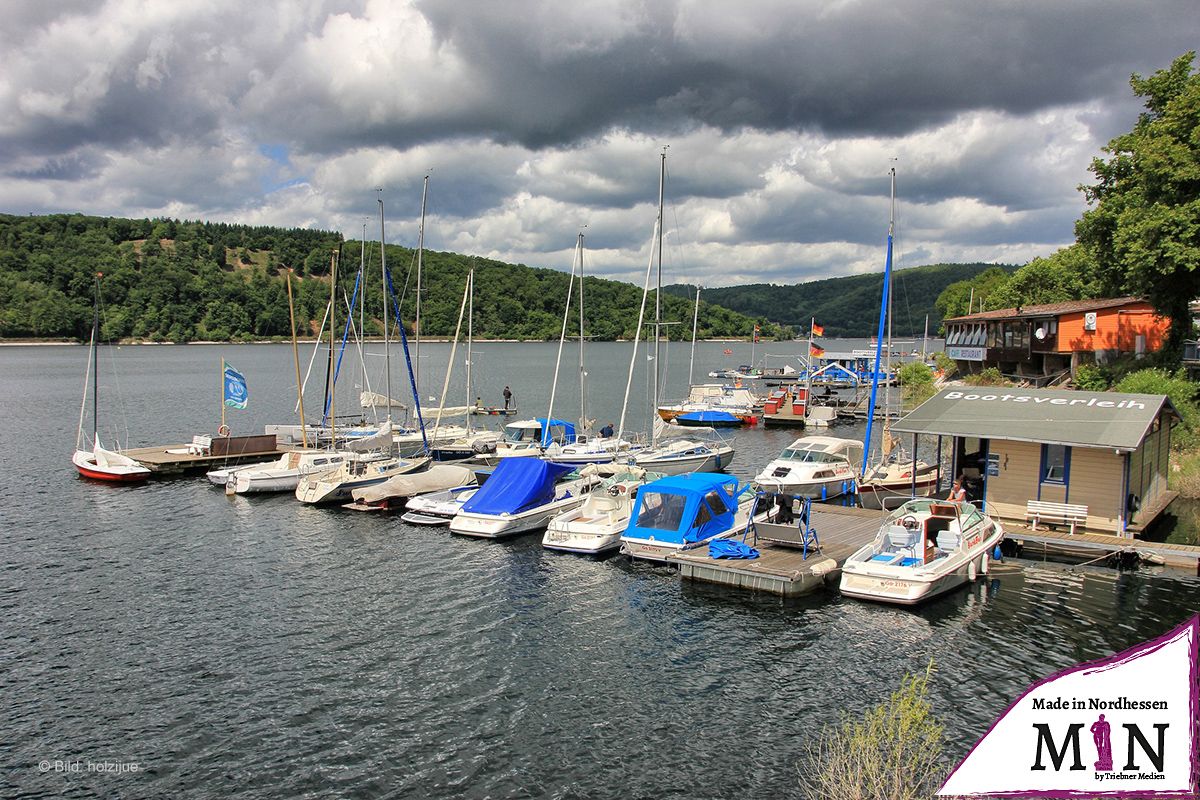 Edersee: Segelboot sinkt an der Steganlage