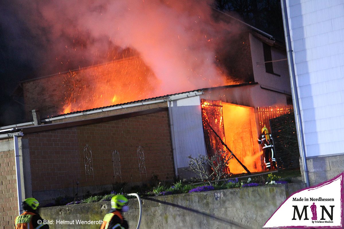 Dachstuhlbrand in Felsberg-Gensungen