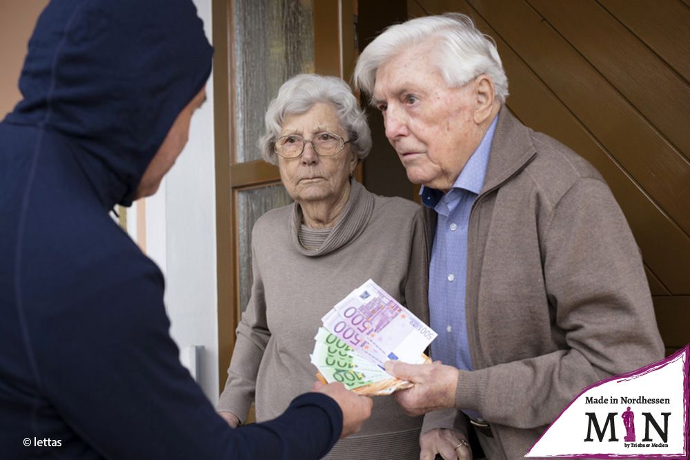 Dreiste Betrüger bringen in Hofgeismar Seniorin um ihr Erspartes